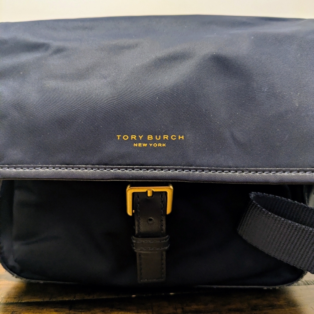 Tory Burch Black Crossbody Bag - Picture 5 of 10